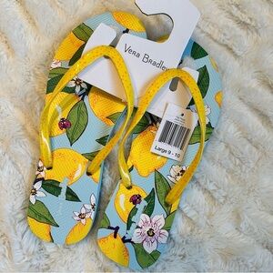 Vera Bradley NEW “Lemon Grove” Flip Flops Size Large (9-10) Lemons 🍋 Summer